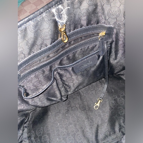 Michael Kors large Tote - Picture 7 of 9